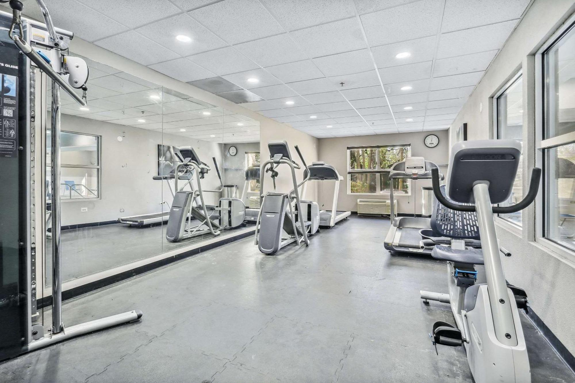 Country Inn & Suites By Radisson, Chicago O'Hare South, Il Bensenville Екстериор снимка